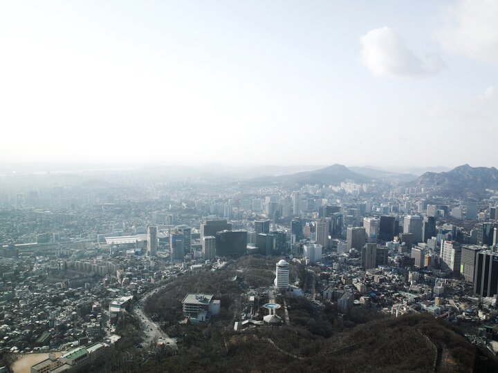 Skyline view of Seoul, South Korea that appears hazy